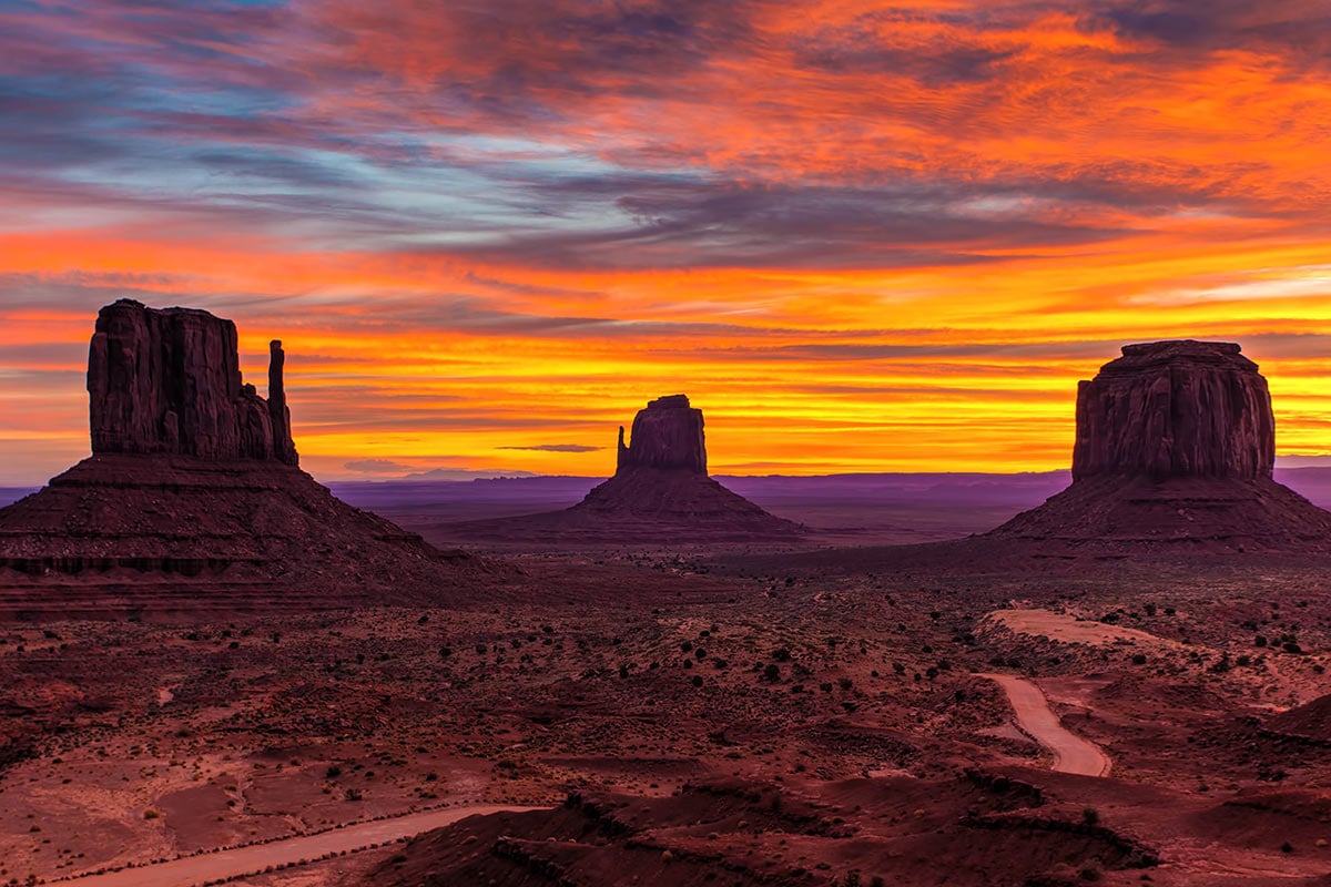 monument valley sunrise arizona