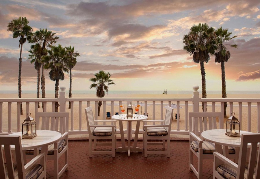 Oceanfront Hotels in California - Shutters on the Beach