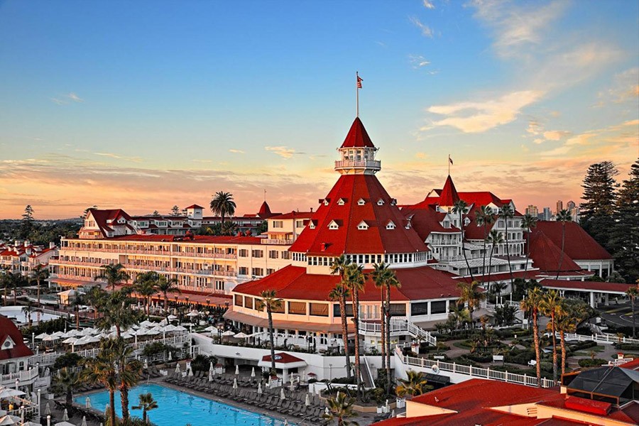 California Oceanfront Hotels - Hotel Del Coronado