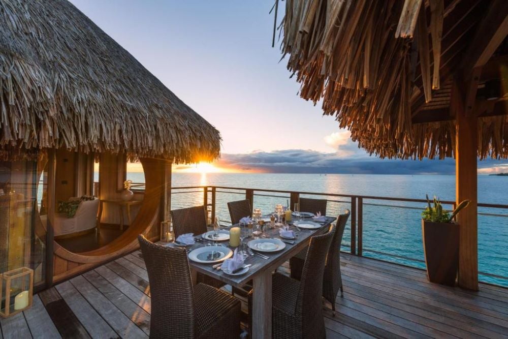 Best Overwater Bungalows in Bora Bora (And How To Choose)